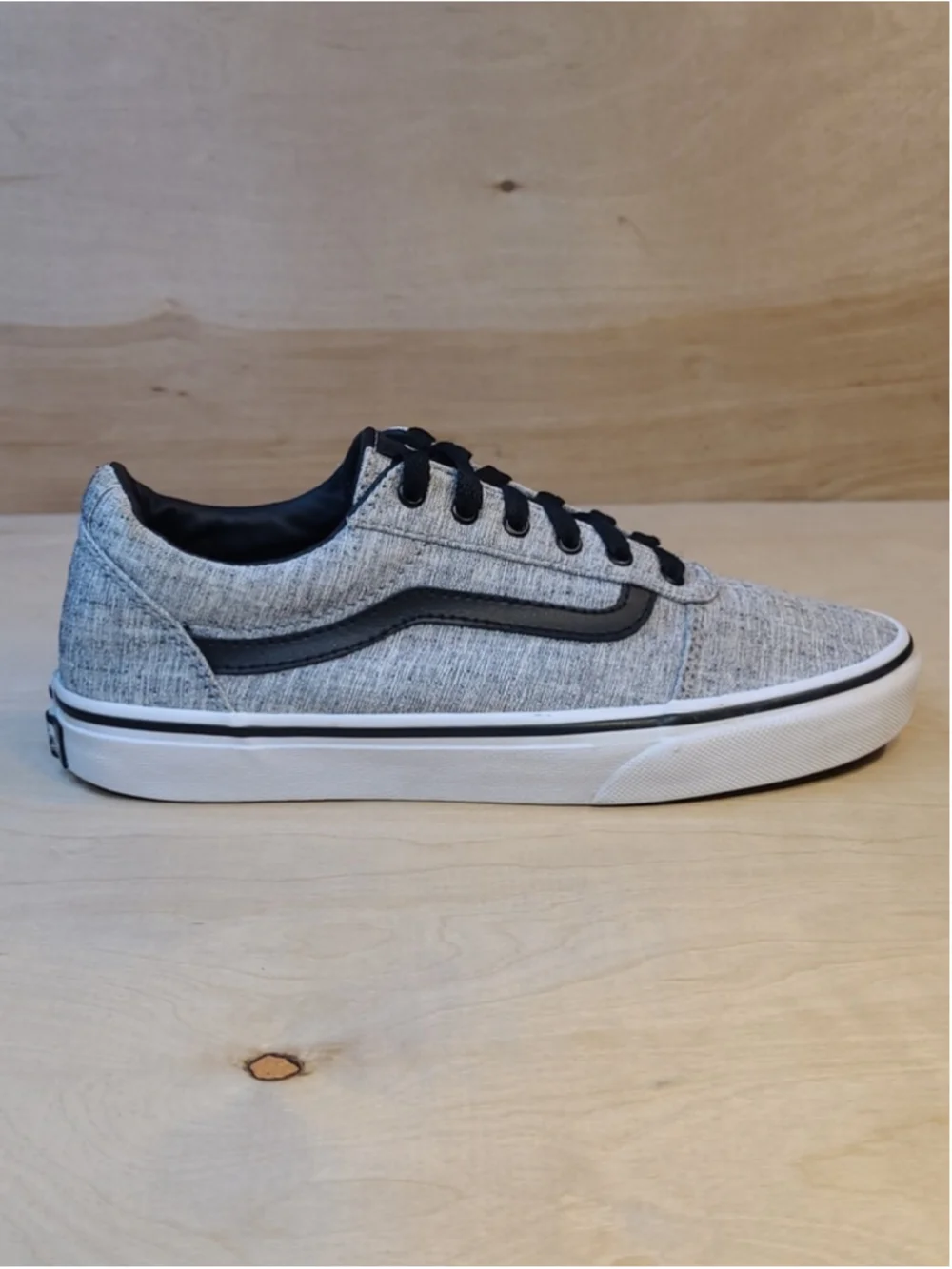 Vans Ward Textile Gray and White Sneakers Size 3.5Y/5 Womens